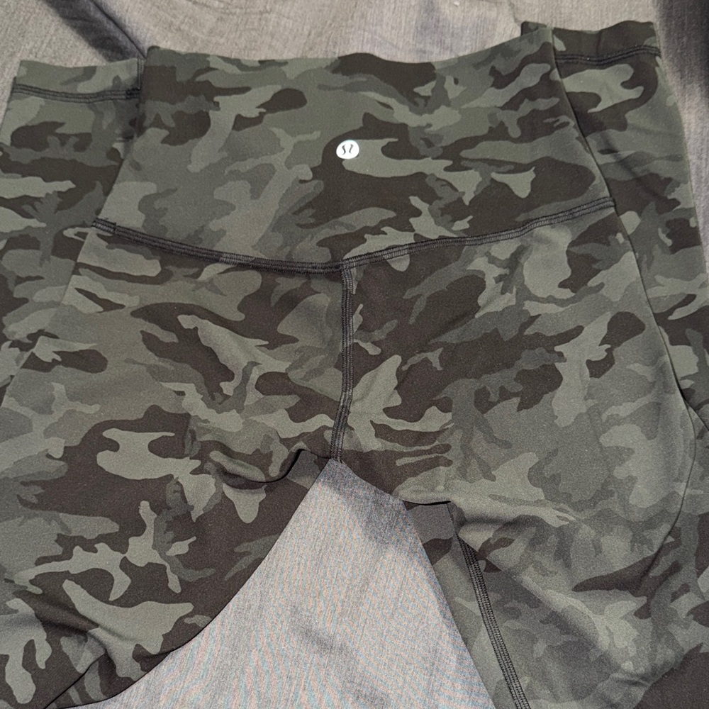 Lululemon Align Pant Full Length 28" Incognito Camo Multi Gator Green size 4 & 6 - Picture 5 of 6